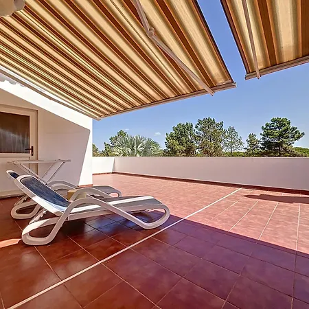 Pineview Terrace And Pool *