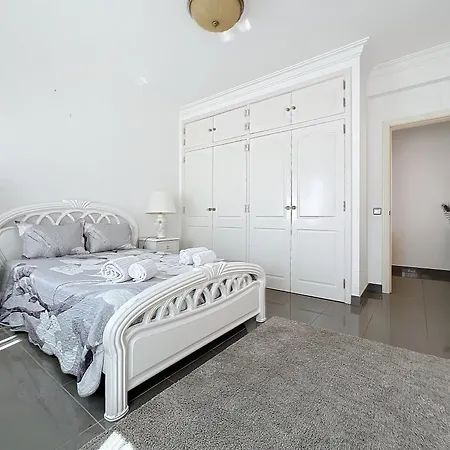 Pineview Terrace And Pool