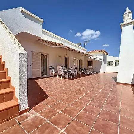 Apartment Pineview Terrace And Pool