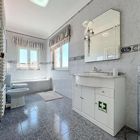 Pineview Terrace And Pool *