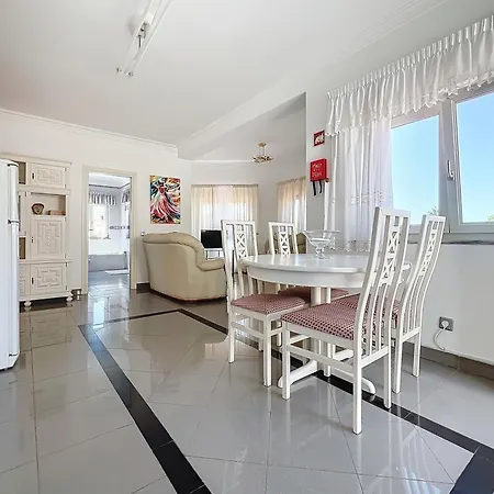 Apartment Pineview Terrace And Pool *
