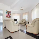 Pineview Terrace And Pool * Olhão