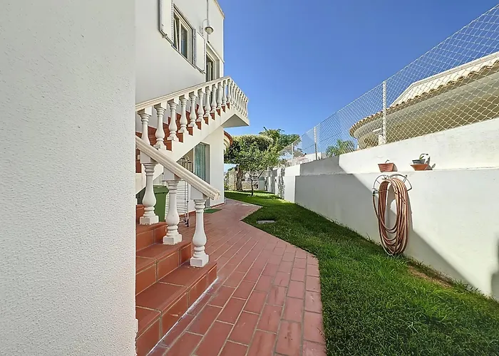 Pineview Terrace And Pool * Olhão